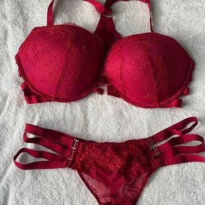 Victoria’s Secret matching red bra/tanga thong set